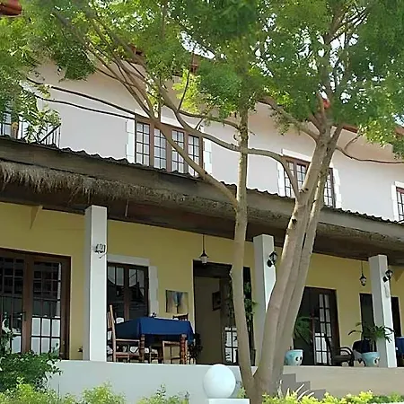 Las Flores Hotel